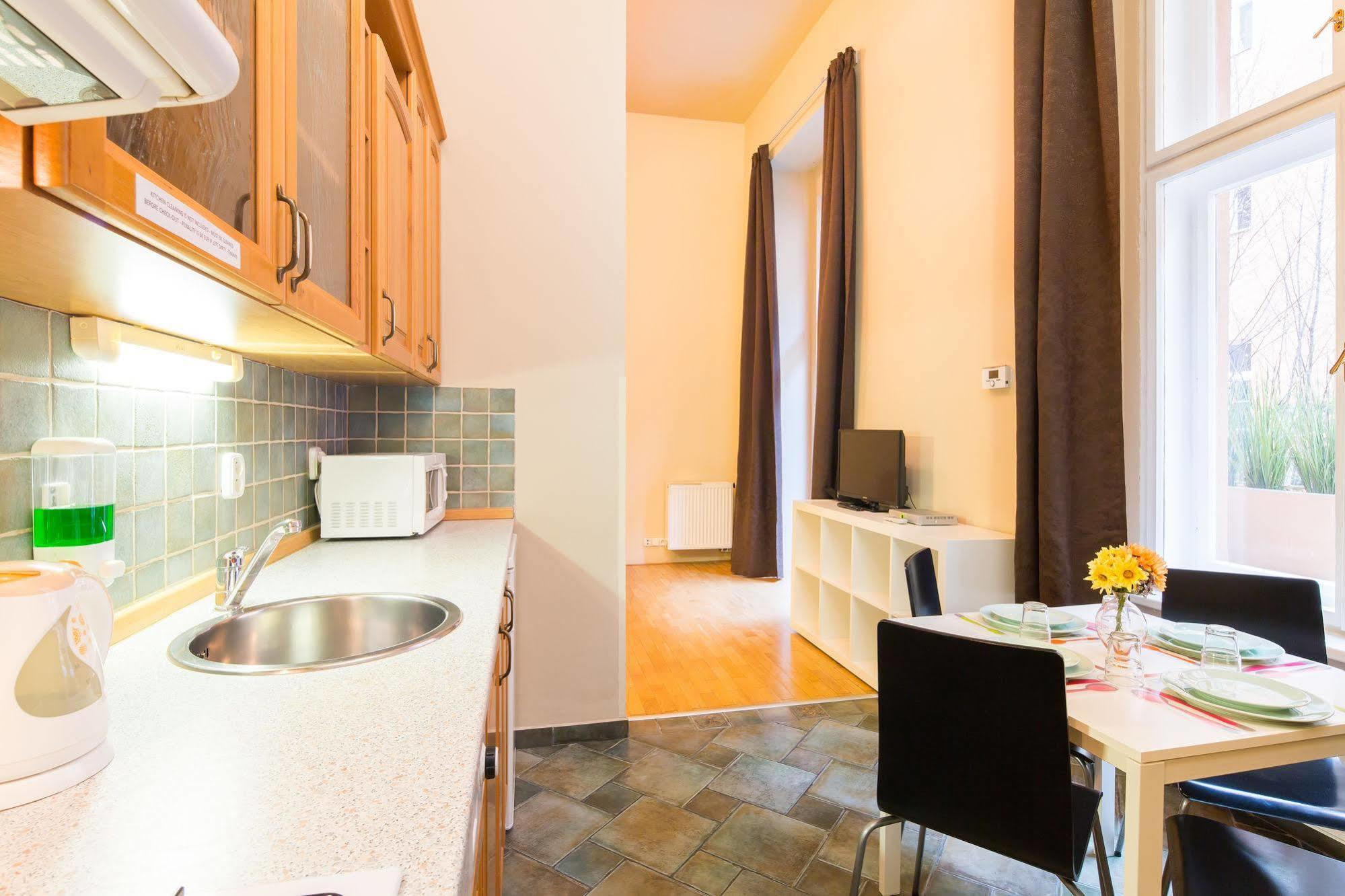 Picasso Apartments Πράγα Εξωτερικό φωτογραφία