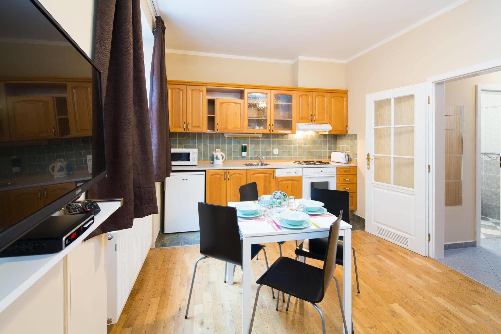 Picasso Apartments Πράγα Εξωτερικό φωτογραφία